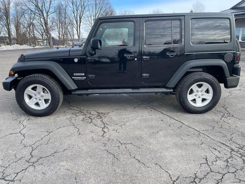 2016 Jeep Wrangler Unlimited Sport