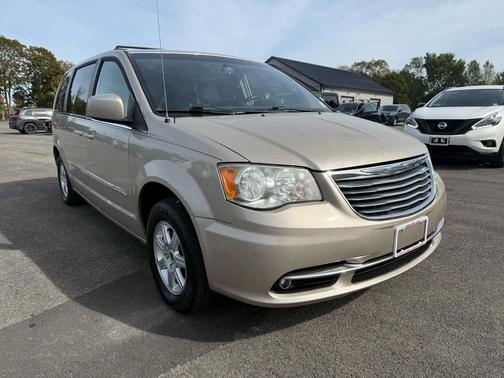 Cashmere Pearl 2013 Chrysler Town & Country Touring