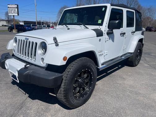 2016 Jeep Wrangler Unlimited Sahara