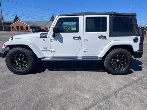 2016 Jeep Wrangler Unlimited Sahara