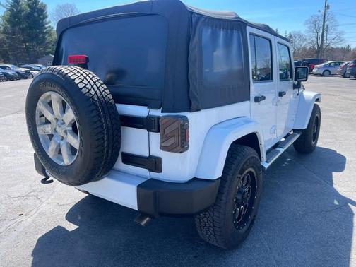 2016 Jeep Wrangler Unlimited Sahara