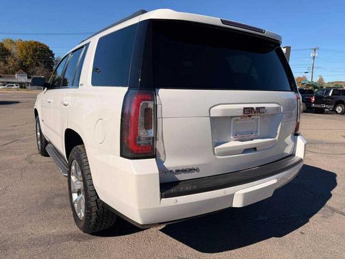 White Frost Tricoat 2019 GMC Yukon SLT