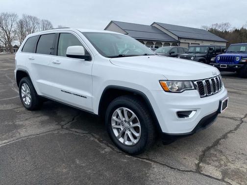 2022 Jeep Grand Cherokee Laredo