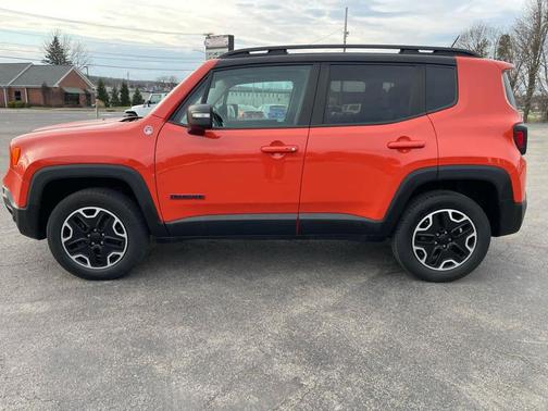 Omaha Orange 2017 Jeep Renegade Trailhawk