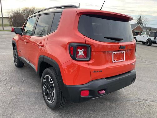 Omaha Orange 2017 Jeep Renegade Trailhawk