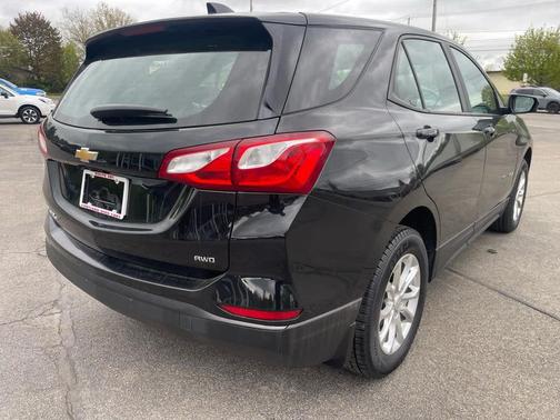 Mosaic Black Metallic 2020 Chevrolet Equinox LS