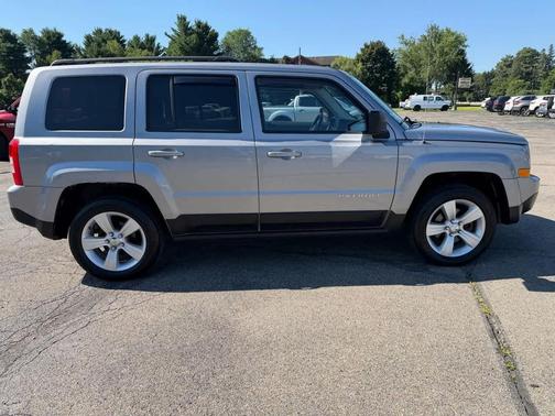 Billet Silver Metallic Clearcoat 2014 Jeep Patriot Latitude