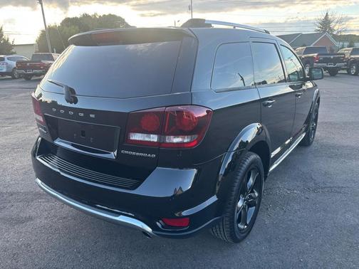 2018 Dodge Journey Crossroad