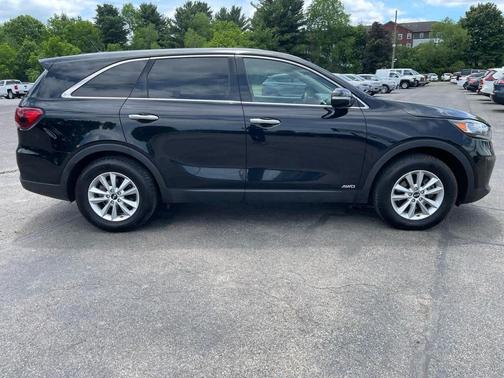 Ebony Black 2019 Kia Sorento LX