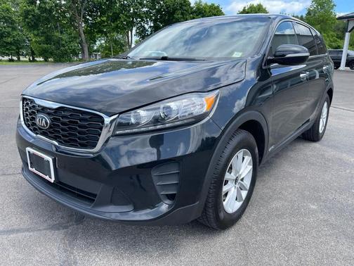 Ebony Black 2019 Kia Sorento LX