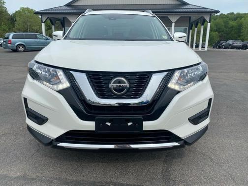 Pearl White Tricoat 2020 Nissan Rogue SV