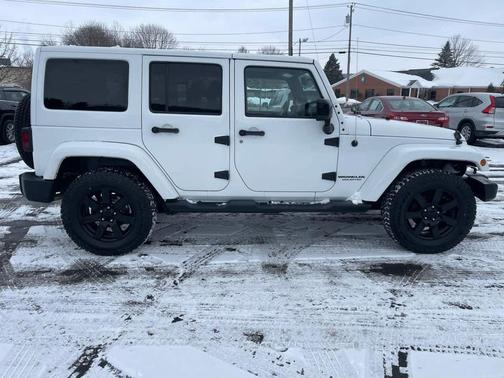 2014 Jeep Wrangler Unlimited Altitude