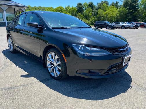 Black Clearcoat 2016 Chrysler 200 S