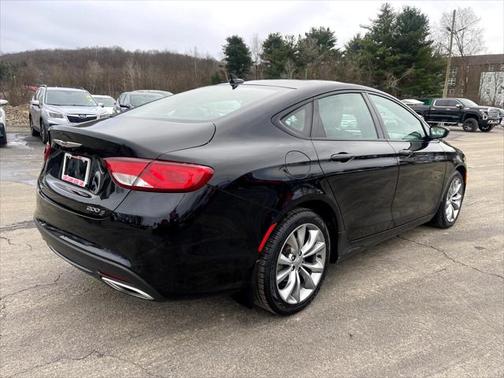 Black Clearcoat 2016 Chrysler 200 S
