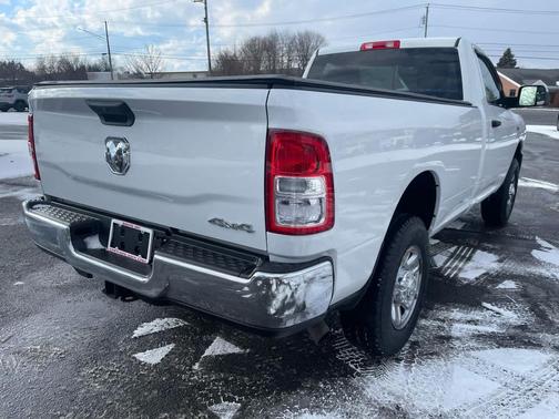 2019 RAM 2500 Tradesman Regular Cab 4x4 8' Box