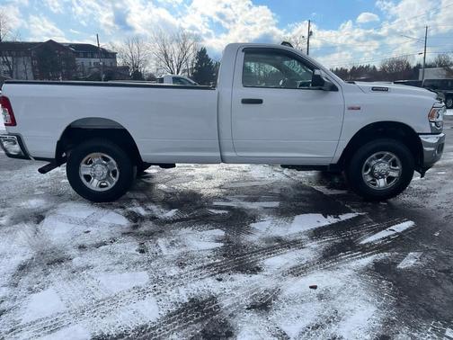 2019 RAM 2500 Tradesman Regular Cab 4x4 8' Box