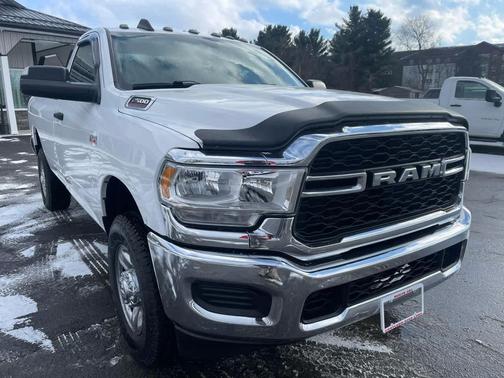 2019 RAM 2500 Tradesman Regular Cab 4x4 8' Box