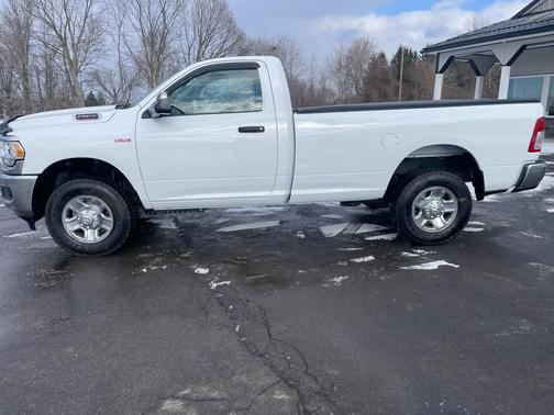 2019 RAM 2500 Tradesman Regular Cab 4x4 8' Box