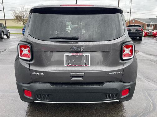 Granite Crystal Metallic Clearcoat 2018 Jeep Renegade Limited