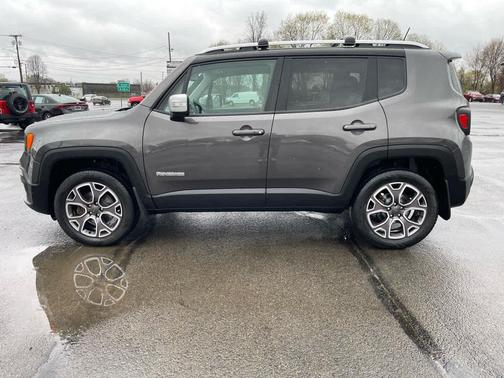 Granite Crystal Metallic Clearcoat 2018 Jeep Renegade Limited