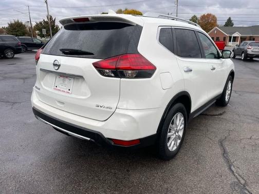 2017 Nissan Rogue SV