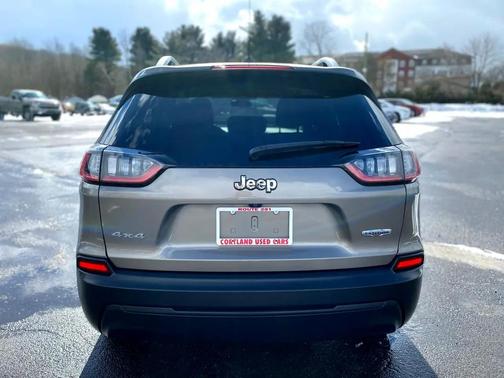 Light Brownstone Pearlcoat 2019 Jeep Cherokee Latitude