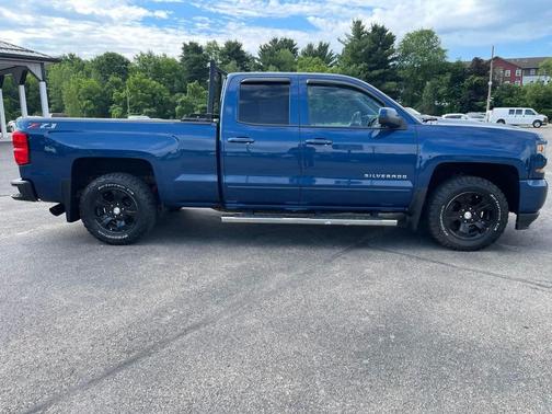 Deep Ocean Blue Metallic 2018 Chevrolet Silverado 1500 2LT