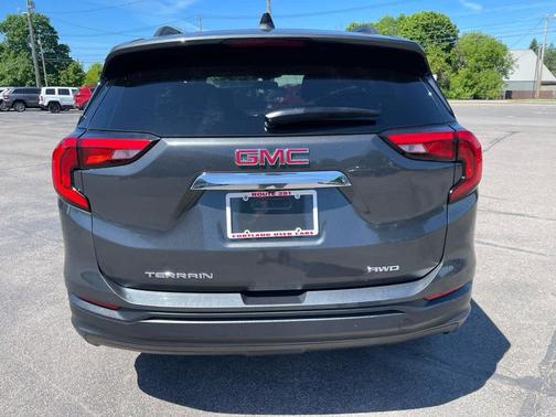 Graphite Gray Metallic 2019 GMC Terrain SLE