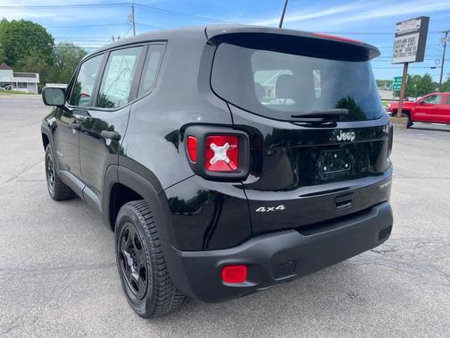 Black Clearcoat 2019 Jeep Renegade Sport