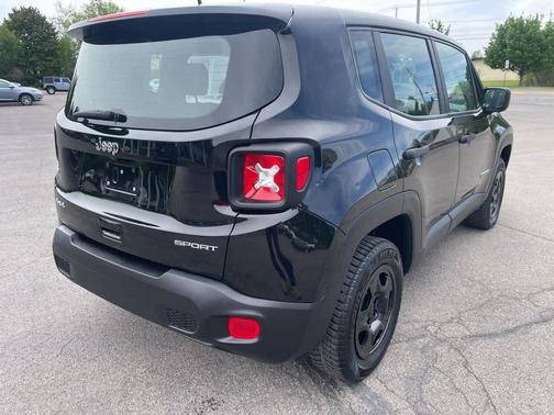 Black Clearcoat 2019 Jeep Renegade Sport