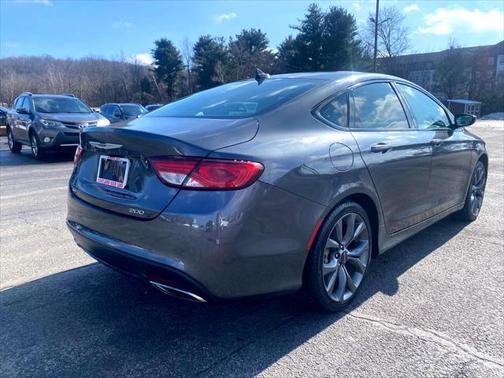2015 Chrysler 200 S