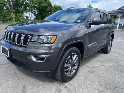 Granite Crystal Metallic Clearcoat 2020 Jeep Grand Cherokee Laredo