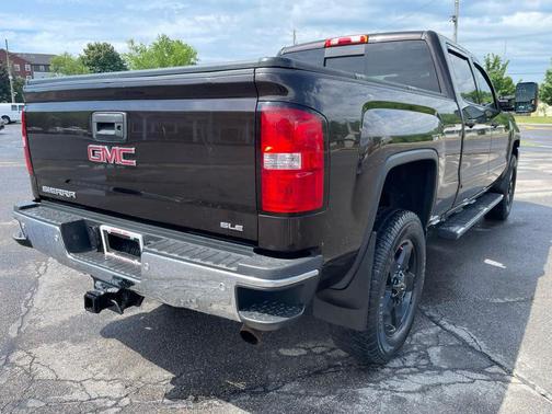 Deep Mahogany Metallic 2018 GMC Sierra 2500 SLE