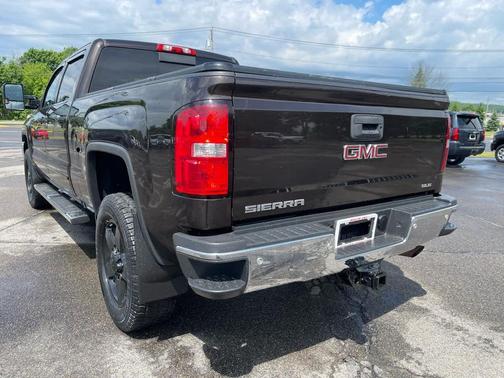 Deep Mahogany Metallic 2018 GMC Sierra 2500 SLE