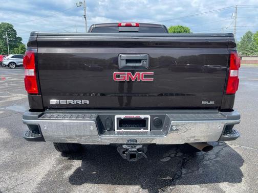 Deep Mahogany Metallic 2018 GMC Sierra 2500 SLE