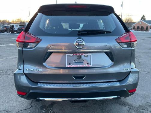2017 Nissan Rogue S
