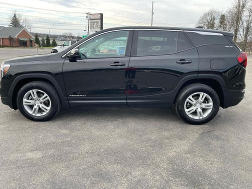 Ebony Twilight Metallic 2023 GMC Terrain SLE