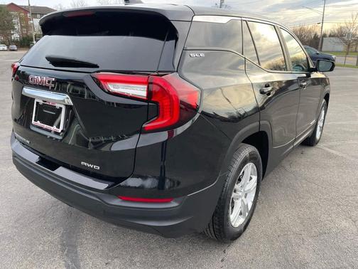 Ebony Twilight Metallic 2023 GMC Terrain SLE