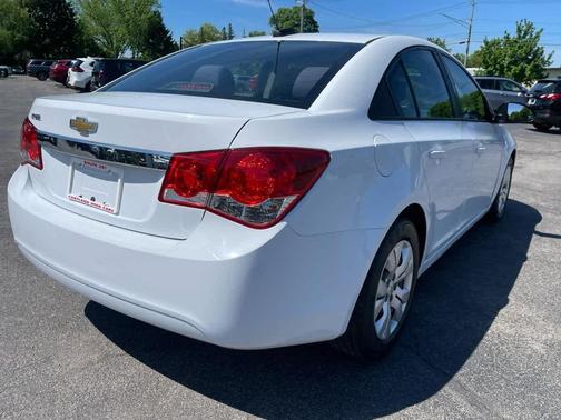 Summit White 2015 Chevrolet Cruze LS