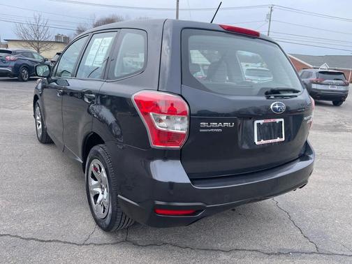Dark Gray Metallic 2015 Subaru Forester 2.5i
