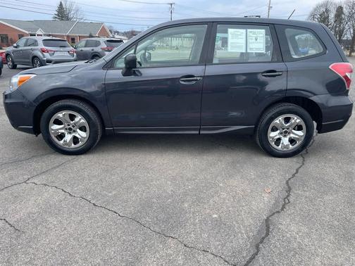 Dark Gray Metallic 2015 Subaru Forester 2.5i