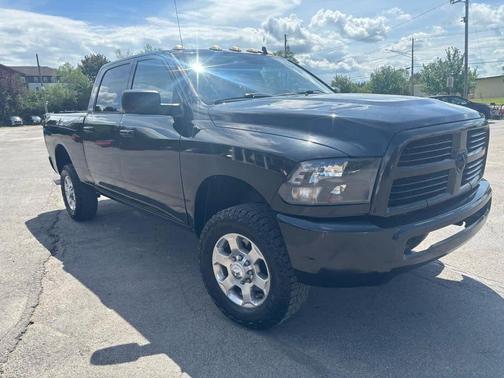 Brilliant Black Crystal Pearlcoat 2017 RAM 2500 Big Horn Crew Cab 4x4 6'4' Box