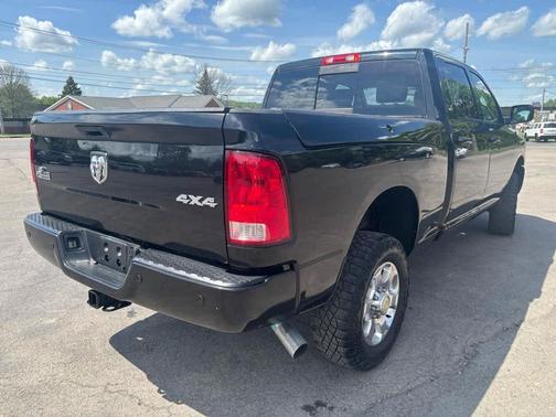 Brilliant Black Crystal Pearlcoat 2017 RAM 2500 Big Horn Crew Cab 4x4 6'4' Box