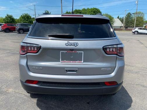 Billet Silver Metallic Clearcoat 2019 Jeep Compass Latitude