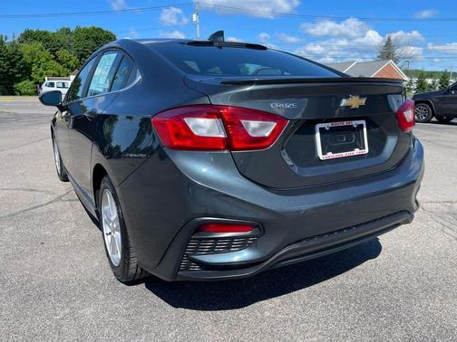 Graphite Metallic 2018 Chevrolet Cruze LT