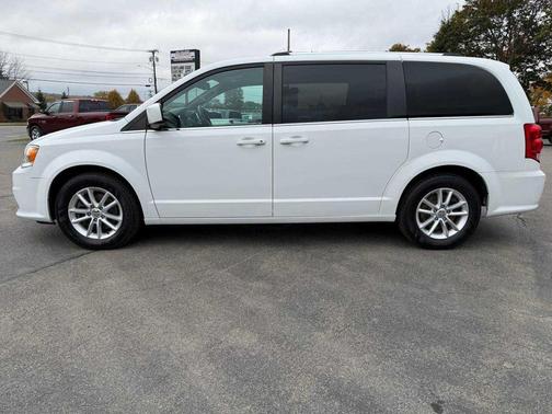 White Knuckle Clearcoat 2018 Dodge Grand Caravan SXT