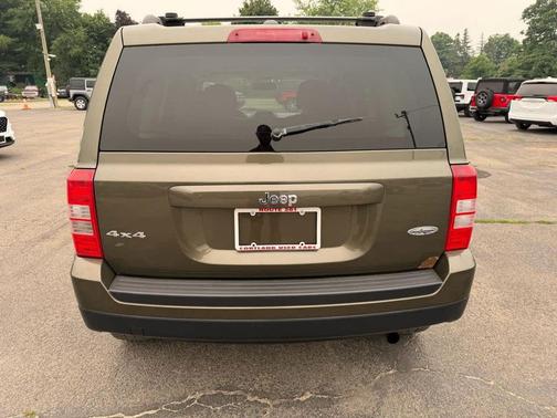 Eco Green Pearlcoat 2015 Jeep Patriot High Altitude Edition