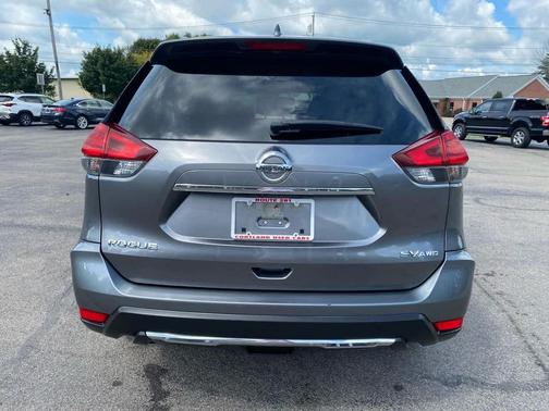 Gun Metallic 2017 Nissan Rogue SV