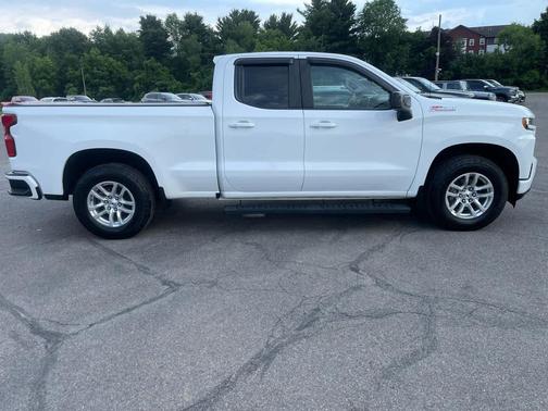 Summit White 2019 Chevrolet Silverado 1500 RST