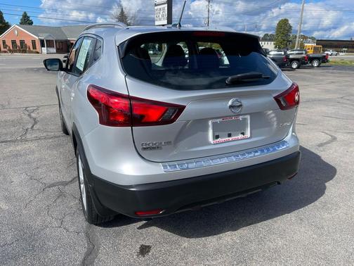 2017 Nissan Rogue Sport SV